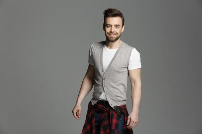 Müğənni fanatına dəvətnamə göndərdi