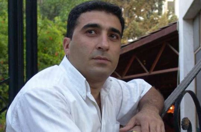 Rafael İsgəndərov mahnı oxudu - video