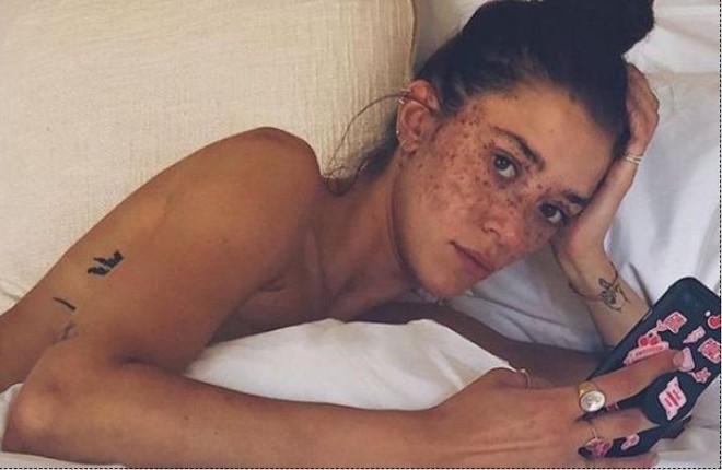 Modelə filmə çəkilmək üçün təklif gəlir - foto