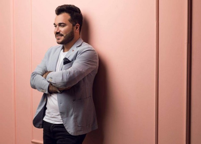 Elvin Abdullayev “Evə gəl” oxudu - video