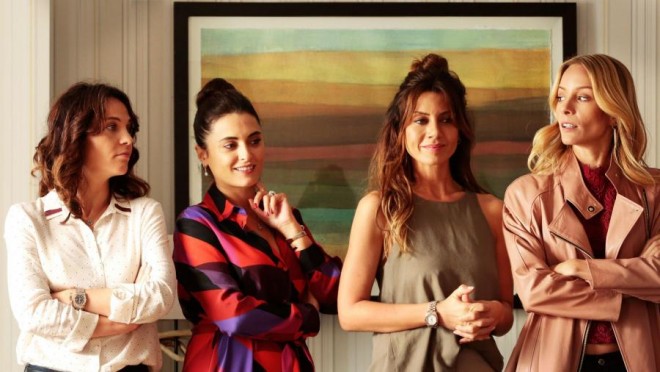 Aktrisa serialdan getdi