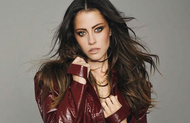 Müğənni gözündən əməliyyat olundu