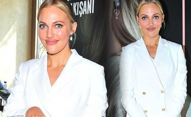 Aktrisa Maldiv tətili davam edir&nbsp;