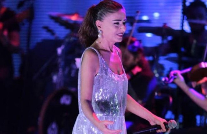 Müğənni estetik əməliyyat etdirməyib