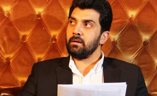 "Anam gözümün qarşısında zəhər içmişdi" - müğənni