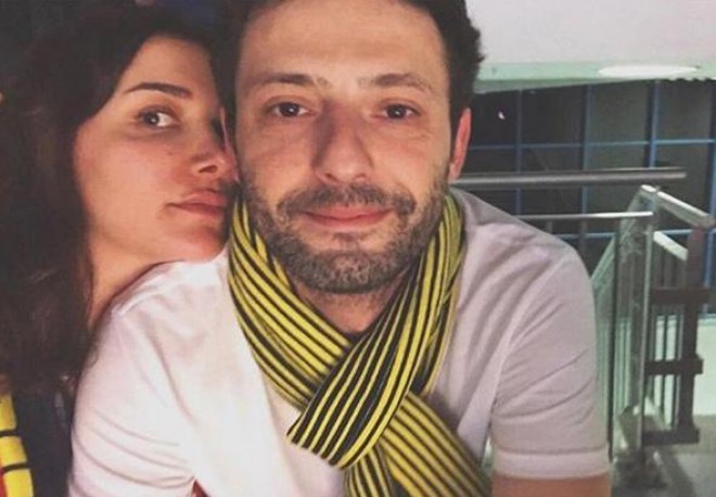 Aktyor həyat yoldaşı ilə İstanbuldan getdi