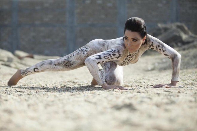 Müğənni Kəmalənin "Yoqa" fotosessiyası