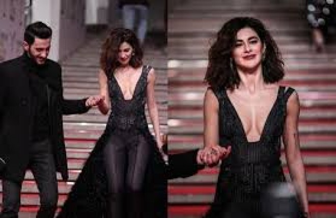 Nəsrinin geyimi diqqət çəkdi - foto