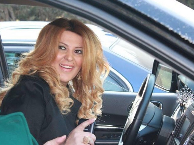 İlahə İbadova&nbsp;geyim mağazasına "atıb"