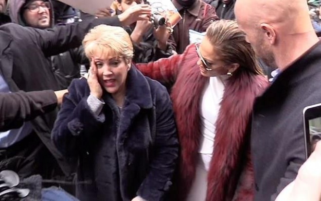 Cennifer Lopesin anasını yumruqla vurdular - foto