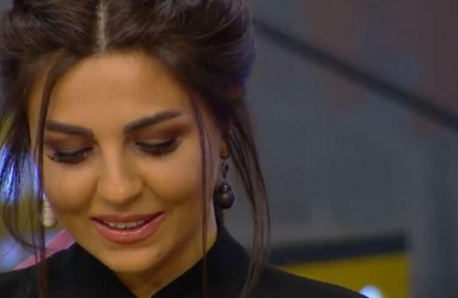 Gülay Zeynallı atasından danışdı və kövrəldi