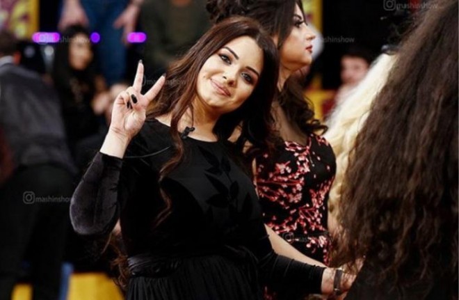 &nbsp;Mina Hüseyn "Maşın şou"dan könüllü getdi