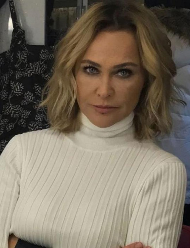 Hülya Avşar imicini dəyişdi