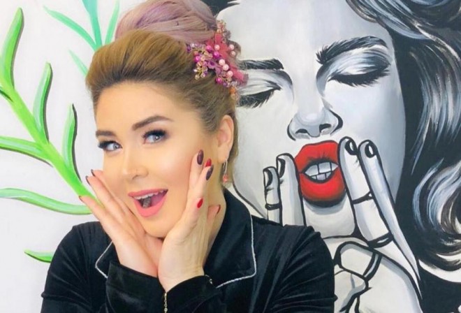 Elnarə Xəlilova saç düzümünü niyə dəyişir?