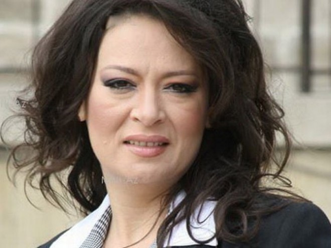 Əməkdar artist gənclərə məsləhət verdi