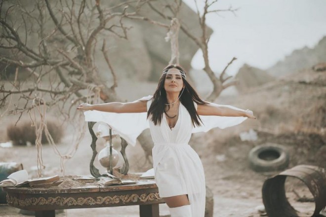 Günelin fərqli tərzdə fotosessiyası