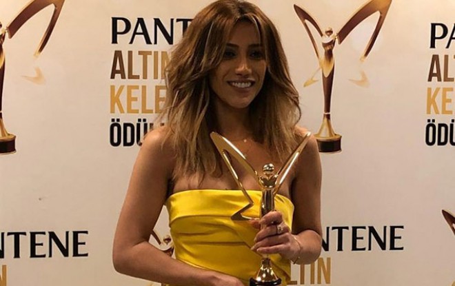 Röya "Altın kelebek" gecəsindən yazdı&nbsp;