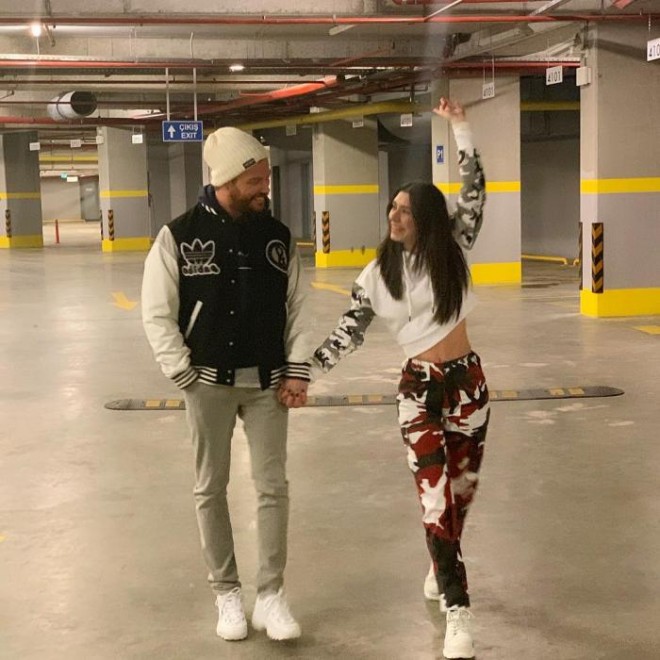 Müğənni aktrisa ilə ailə qurdu