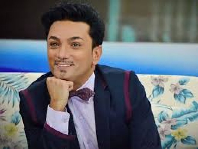 Faiq Ağayev fanatlarını təriflədi