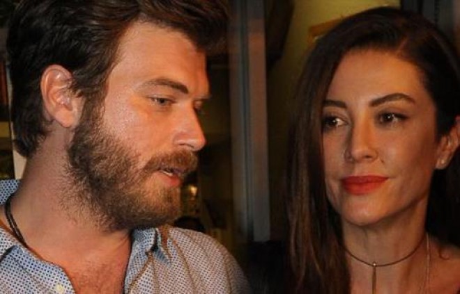 Aktyor xanımına avtomobil aldı