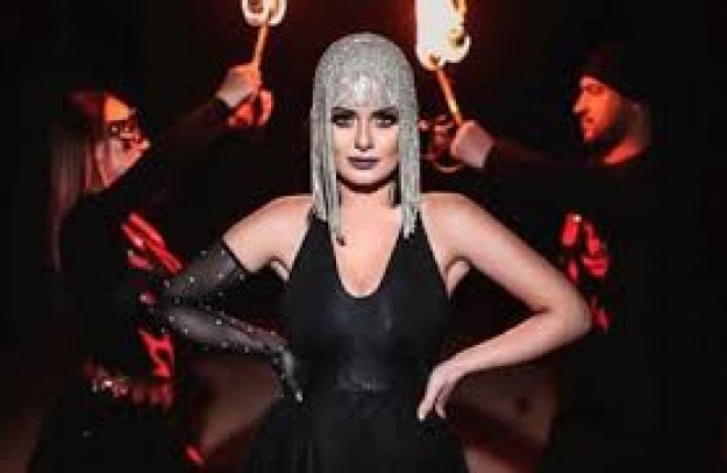 Mina Hüseyn fərqli fotosessiya etdirdi