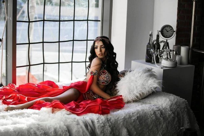 Rəqqasə Renkanın yeni fotosessiyası