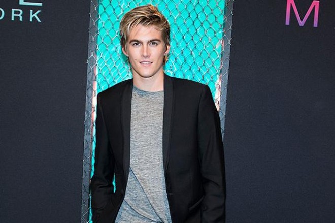 Modelin oğlunu polis saxladı