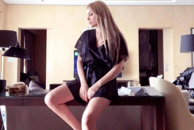 Nigar Camal gecə geyimində - foto