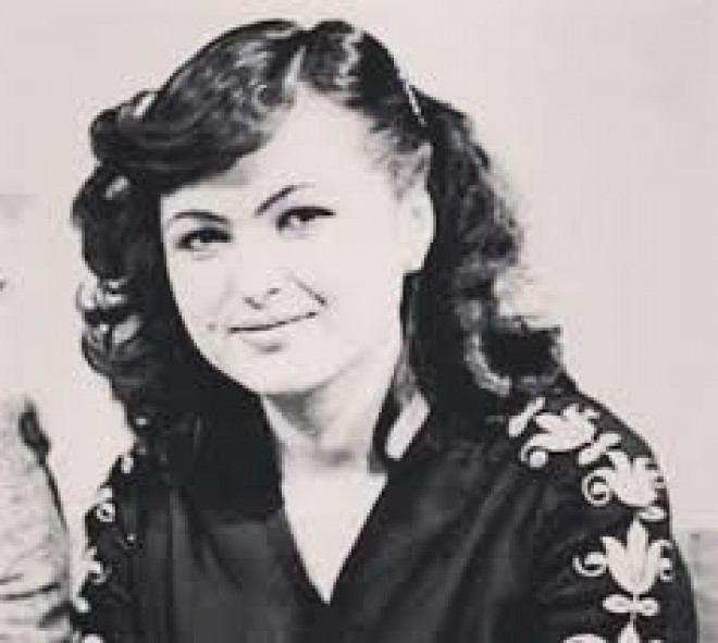 Xalq artisti arxiv fotosunu paylaşdı