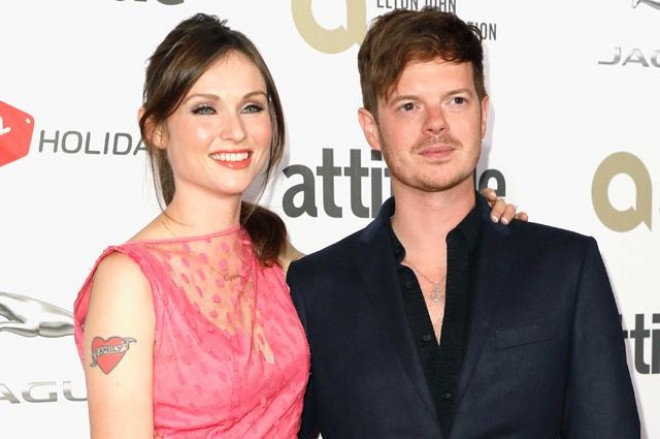 Müğənni beşinci dəfə ana oldu - foto