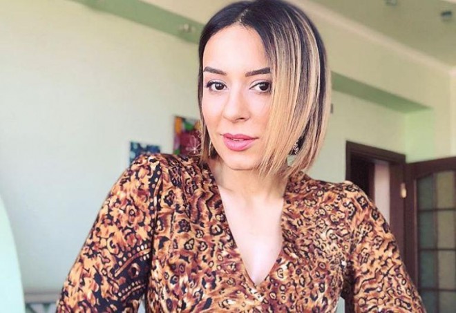 Tünzalə qızı ilə yeni fotosunu paylaşdı