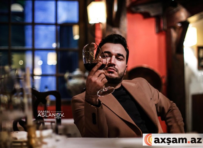 Elvin Abdullayevin Yeni il fotosessiyası