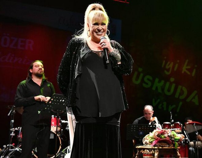 &nbsp;Zerrin Özerin arıqlayıb