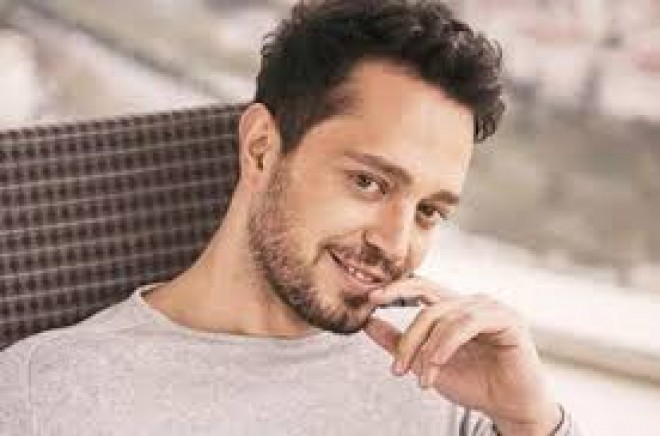 Murat Boz fonda 79 min manat bağışladı