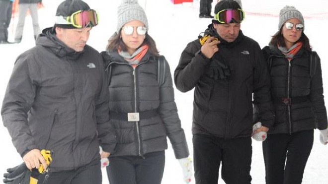 Ali Sunal azərbaycanlı xanımı ilə Uludağda - foto