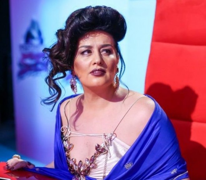 Elza Seyidcahan atasından danışdı