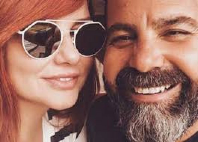 Müğənni sevgilisindən ayrıldı