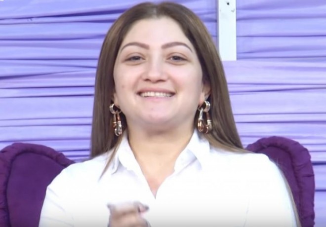 &nbsp;Elza Seyidcahandan aparıcı gileyləndi