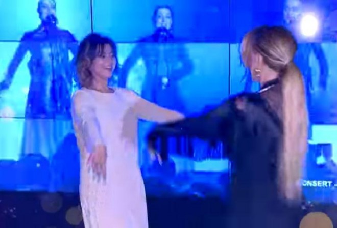 Aygün və qızı gürcü rəqsi oynadılar - video