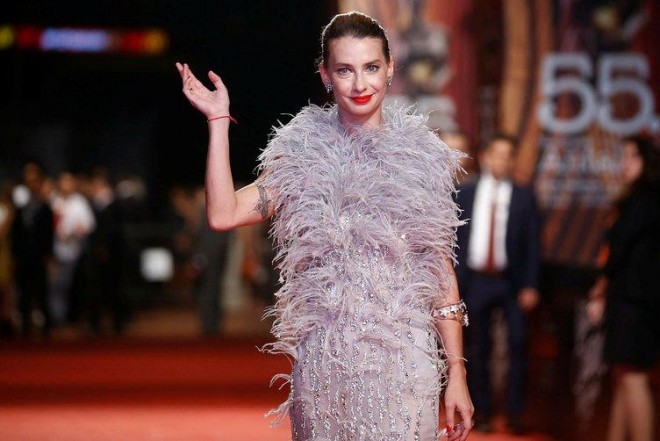 Modelin ailəsini aktrisa dağıtdı