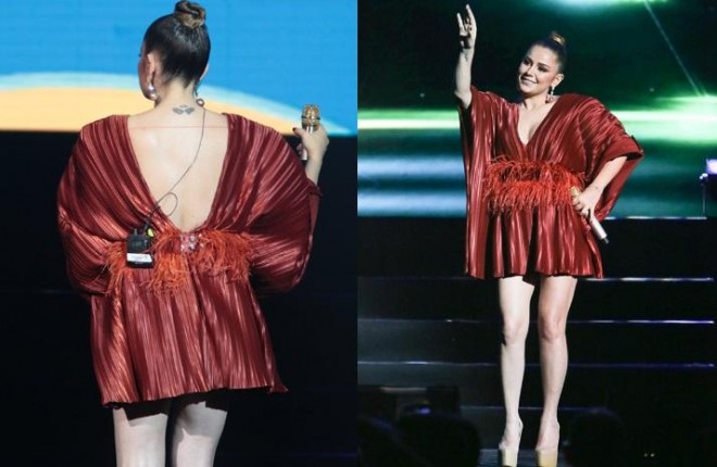 Müğənni ətəyini dartdı - foto