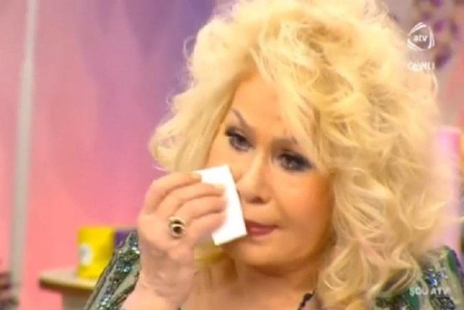 Nisə Qasımova anasına görə ağladı