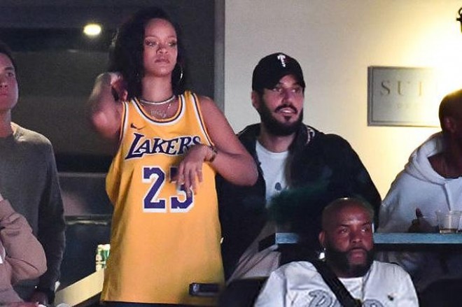 Rihanna basketbolu canlı izlədi - foto
