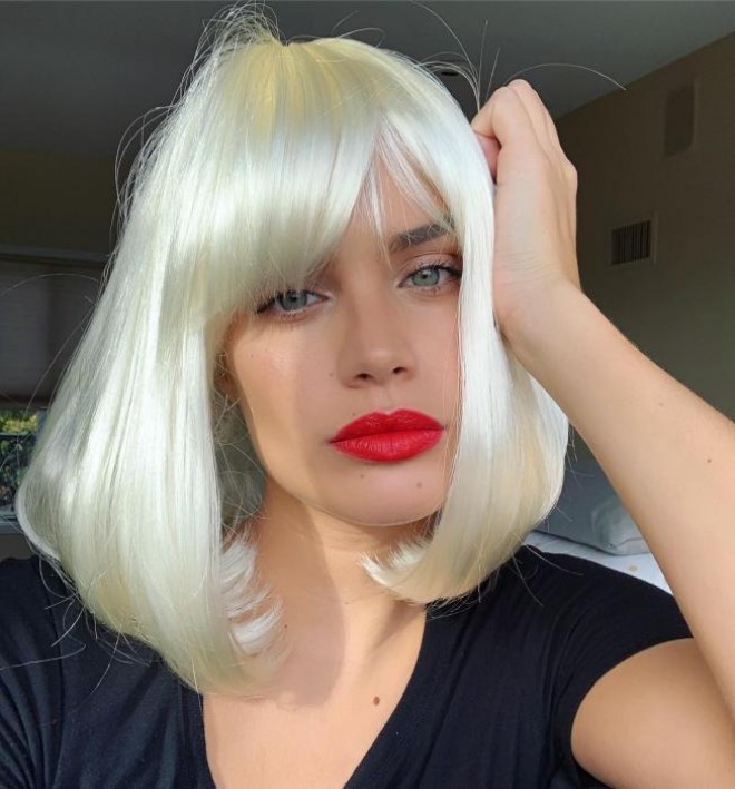 Model imicini dəyişdi