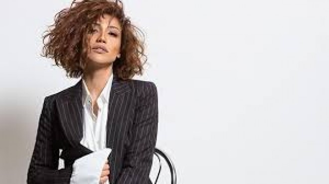 Röya "Crystal Hall"da konsert verəcək