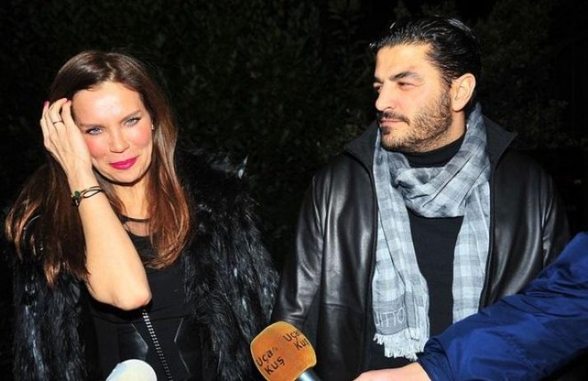 Model 5 uşaq doğmaq istəyir