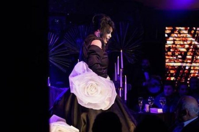 Bülent Ersoyun&nbsp;libasının dizaynı oğurluq çıxdı