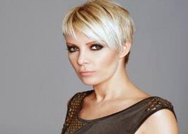 Müğənni kürk geyinənləri tənqid etdi&nbsp;