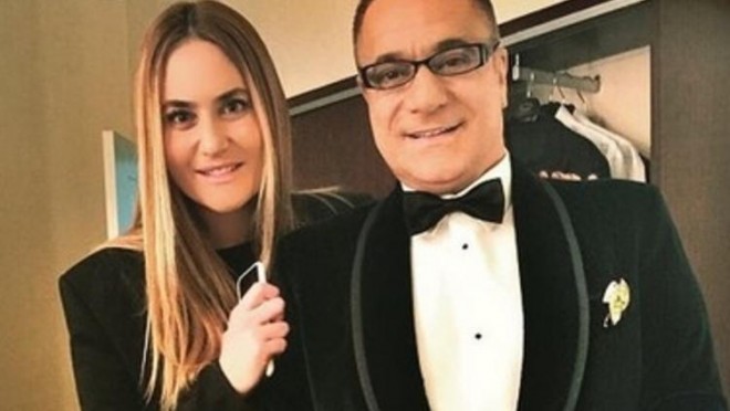 Mehmet Ali Erbil qızını təbrik etdi