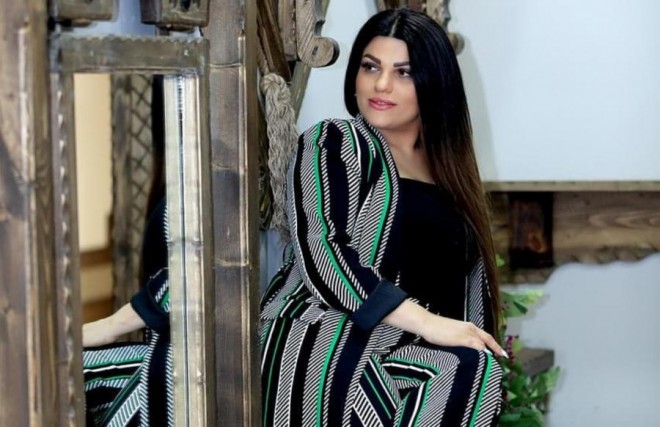 Bahar Lətifqızı toyda yıxıldı - video